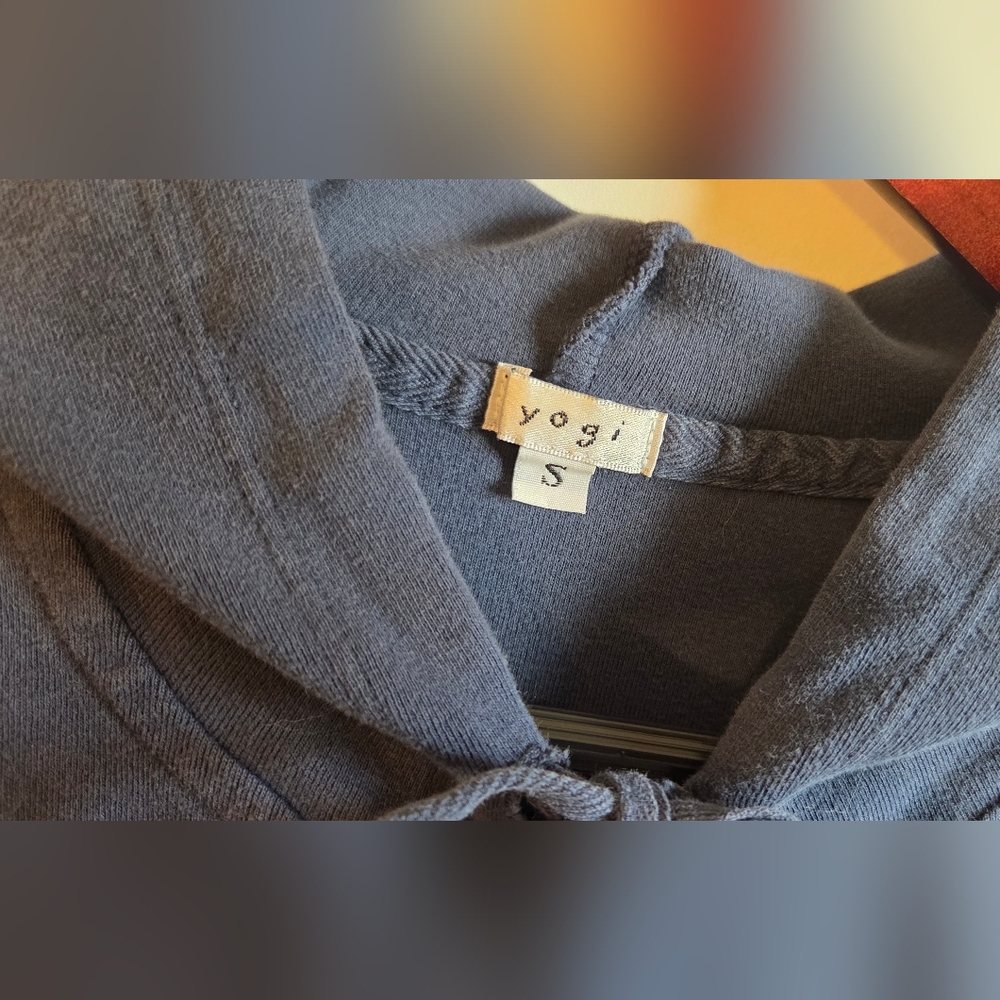 Yogi Navy Blue Embellished Hoodie and Short Set Sz S/M - Picture 7 of 14